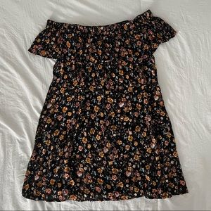 Forever 21 Off the Shoulder Dress Size XL